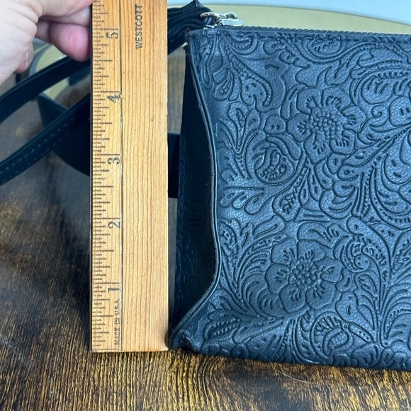 NWOT Stone Mountain Black Leather Belt Bag fanny pack size small - Picture 4 of 11